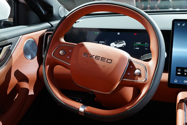 型配置盘点：激光雷达版最为领先九游会·j9网站星途ET5车(图2)