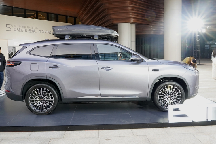 型配置盘点：激光雷达版最为领先九游会·j9网站星途ET5车(图18)