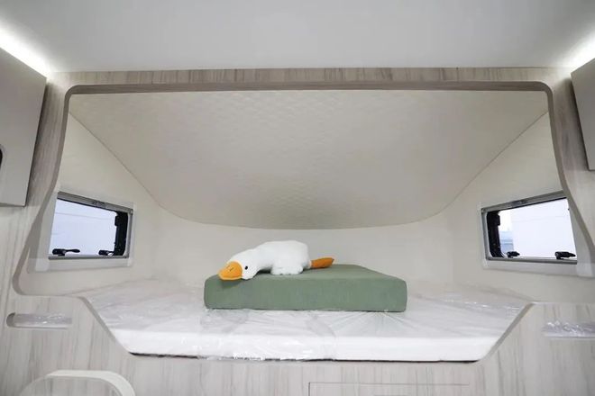 税！9月19亮相成都房车展这才是人民需要的五菱房车j9九游真人游戏第一平台不到20万上绿牌还免购置(图4)