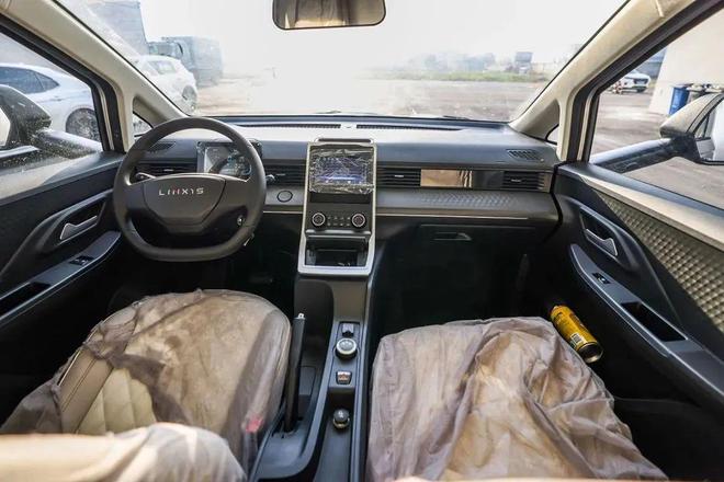 税！9月19亮相成都房车展这才是人民需要的五菱房车j9九游真人游戏第一平台不到20万上绿牌还免购置(图7)