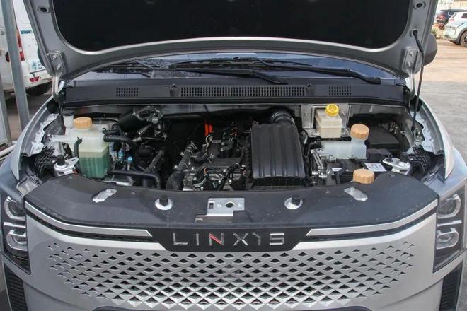 税！9月19亮相成都房车展这才是人民需要的五菱房车j9九游真人游戏第一平台不到20万上绿牌还免购置(图8)